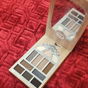 Pretty Vulgar Nightingale Eyeshadow Palette
